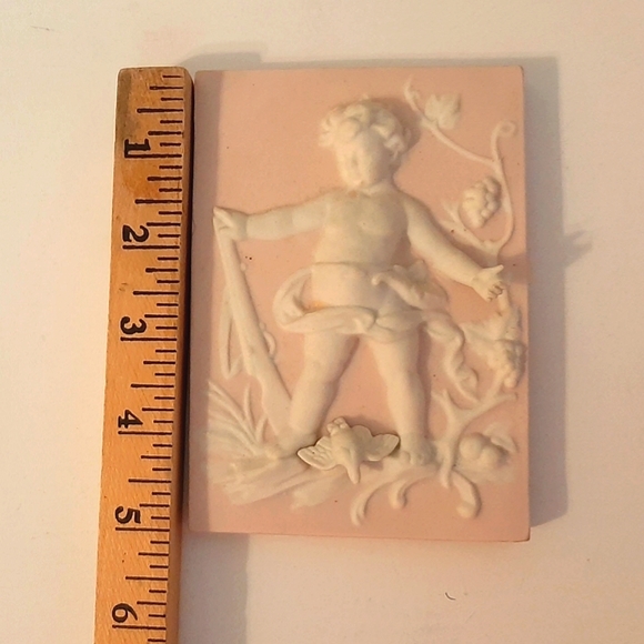 Vintage Bisque Pink & White Wall Plaques set of 4 - Picture 12 of 16